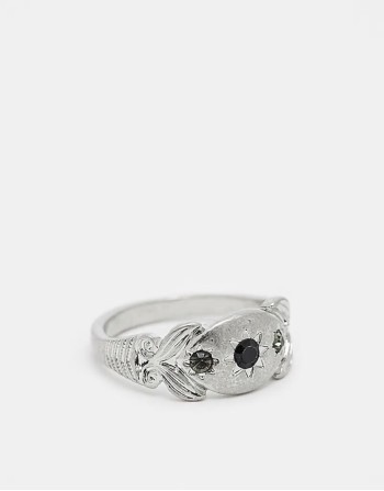 ring with black crystals in silver tone