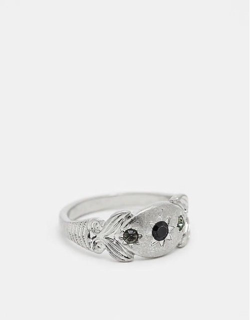 ring with black crystals in silver tone